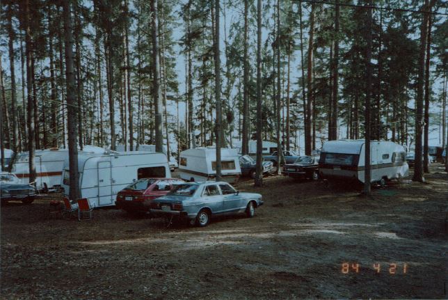 SFC Paimio karavaanariyhdistys Sauvon Sarapistossa vuonna 1984.